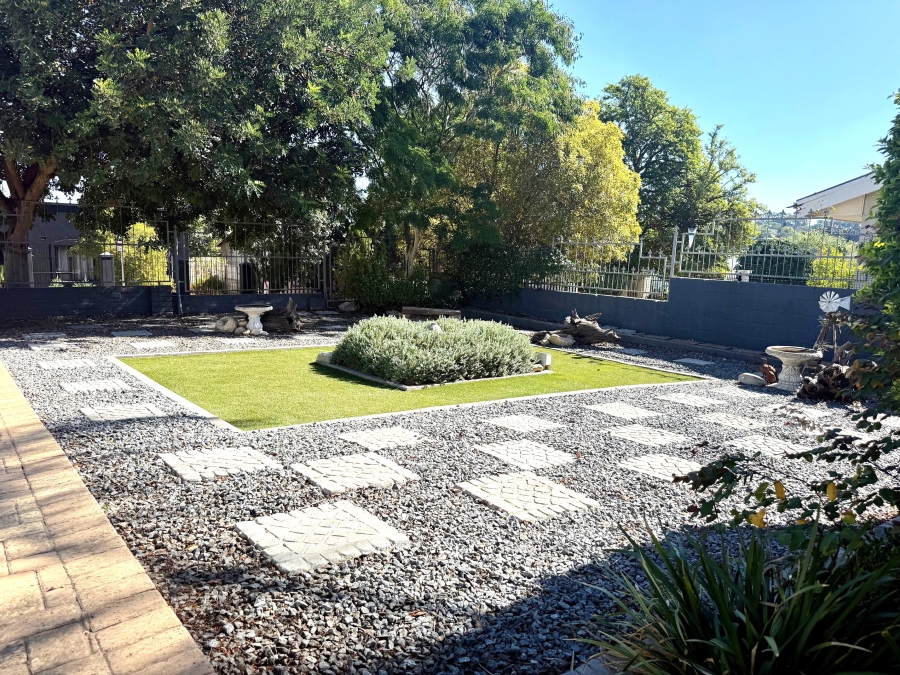 4 Bedroom Property for Sale in Amandelrug Western Cape